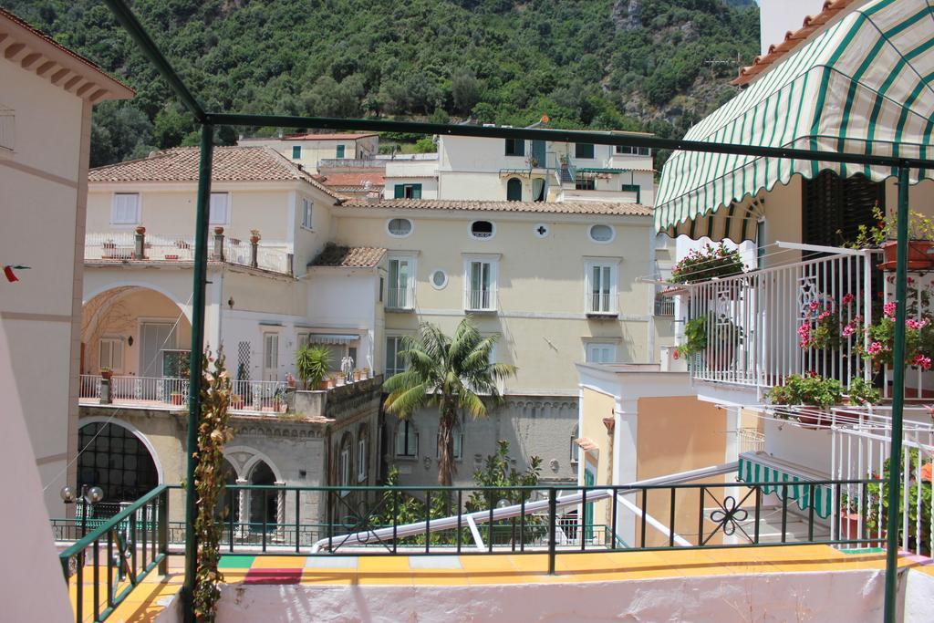 Casa Vacanze Nonna Raffa Amalfi Dış mekan fotoğraf